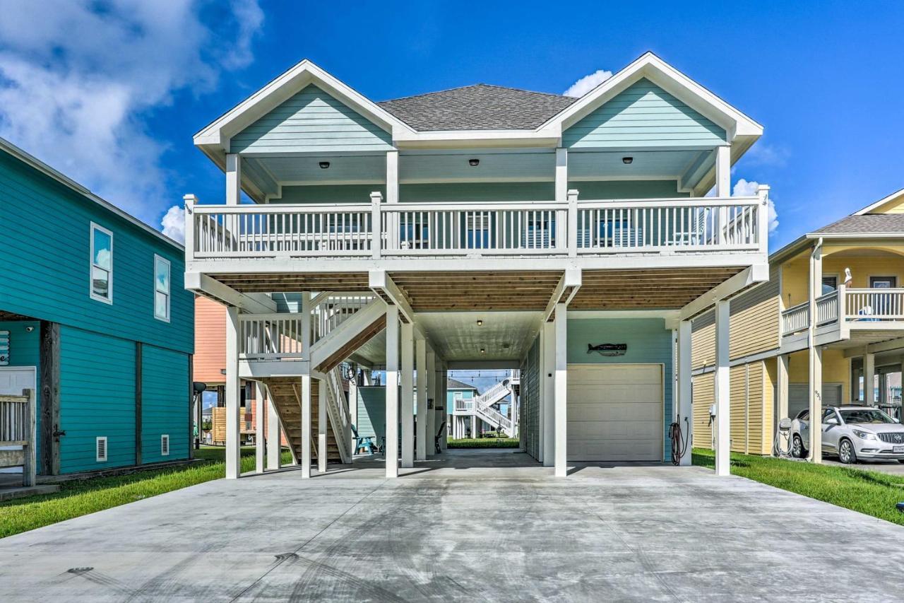 Crystal Beach Family Retreat Walk To The Shore! Exterior photo